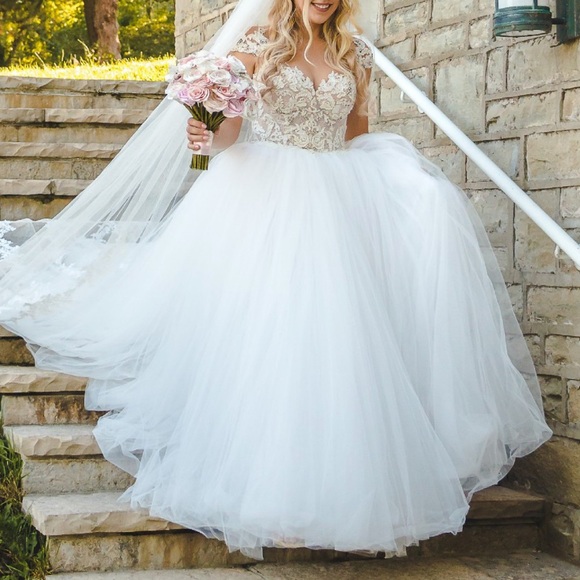 Wedding Dress Lorenzi Rossi MillaNova Ivory Deniz Size 38 - Picture 2 of 14